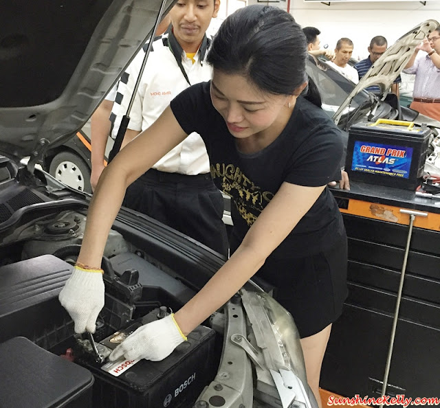 Car Maintenance 101 Workshop, TOC Automotive College, Car Maintenance, 101 Workshop, Car Workshop, Automotive College, How to Change Car Tyre, How to jump start car, repair car bulb