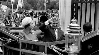 Ceaușescu is received by Queen Elizabeth II at Buckingham Palace in June 1978