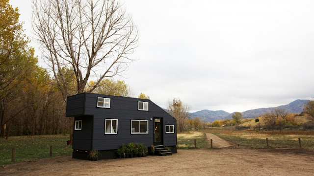 modern minimalist tiny house