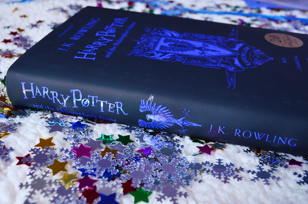 20 ani harry potter philosopher's stone piatra filozofala fanion editie aniversara carte ravenclaw 20 ani harry potter philosopher's stone piatra filozofala fanion editie aniversara carte ravenclaw