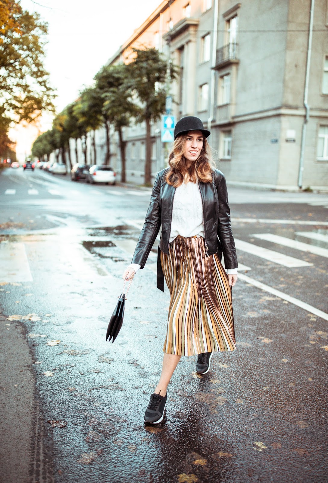 Gold Pleated Skirt Street Style 2025 | solajoiers.com
