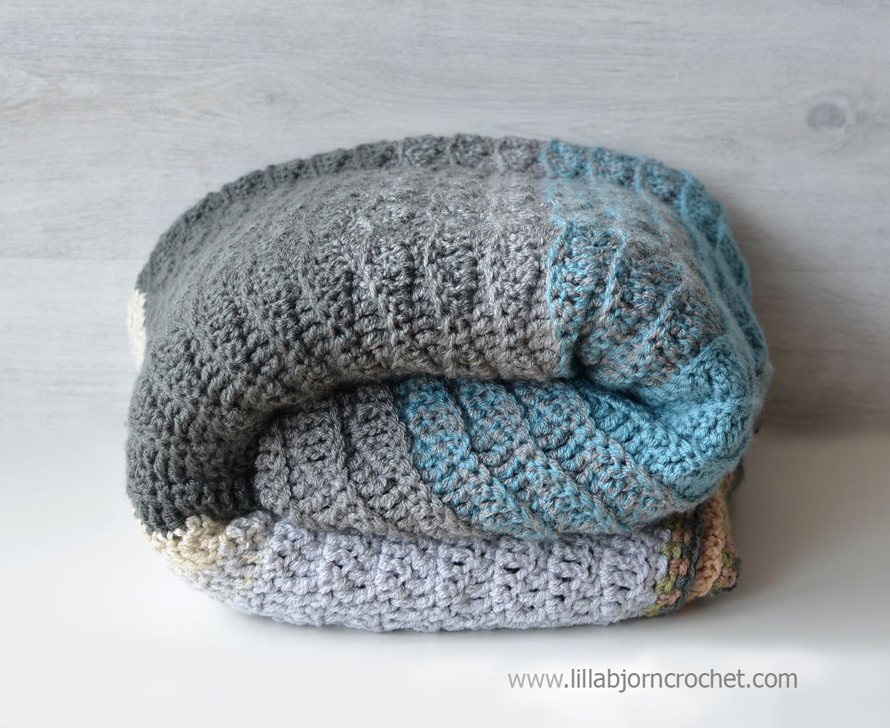 Grey in Bloom: yarn review  LillaBjörn's Crochet World