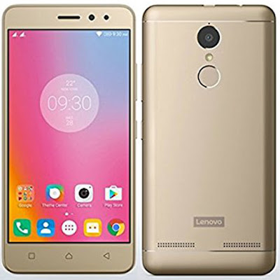 Spesifikasi Lenovo K6 POwer Spesifikasi Lenovo K6 POwer Lenovo K6 Power memiliki desain unibodi dengan berbalut metal untuk memberikan kesan yang lebih elegan dan cukup menawan, walau harus diakui bahwa desain dari Lenovo K6 Power ini sendiri tergolong standar dan mungkin tak berbeda jauh dengan beberapa desain smartphone yang beredar di pasaran saat ini. K6 Power memiliki desain sisi dan sudut lengkung, dengan masih memiliki tingkat ergonomis yang cukup baik. Bodi belakang berbalut metal ini sayangnya masih agak terasa licin sehingga akan membutuhkan soft case atau casing untuk bisa menggunakannya tanpa terasa licin. Smartphone ini memiliki beberapa varian warna seperti Gold, Silver dan Grey, sementara yang hadir di meja pengujian Jagat Gadget kali ini adalah warna Silver. Secara keseluruhan, desain dari Lenovo K6 Power ini mungkin takkan berbeda jauh jika dibandingkan dengan desain yang dimiliki oleh Lenovo K6 Note, dengan dimensi 141.9 x 70.3 x 9.3 mm dan besar layar yang sedikit lebih kecil yakni 5 inch dengan resolusi 1080 x 1920 pixel Full HD. Body-to-ratio yang dimiliki smartphone ini sekitar 69%, membuat layar terlihat cukup lebar dan luas, walau harus diakui bezel atas dan bawah smartphone masih cenderung agak tebal. Tombol operasi yang terdiri dari tombol power dan volume berada di sisi kanan smartphone, sementara “tombol†operasi