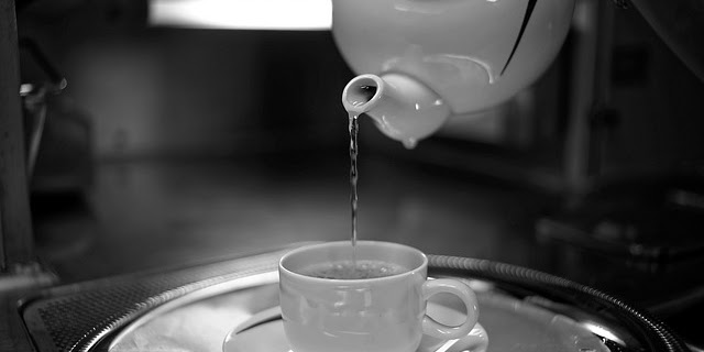 Inilah yg Terjadi pada Tubuh Anda bila Sering Minum Air Hangat