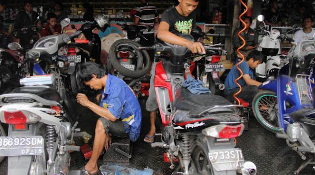Tips Servis Motor yang Sebaiknya Anda Lakukan Tips Servis Motor yang Sebaiknya diLakukan