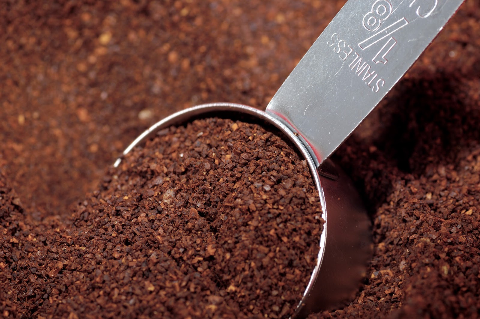 Кофе молотый порошок. Кофе молотый. Кофе молотое. Кофе молотое. Как выглядит молотый кофе.