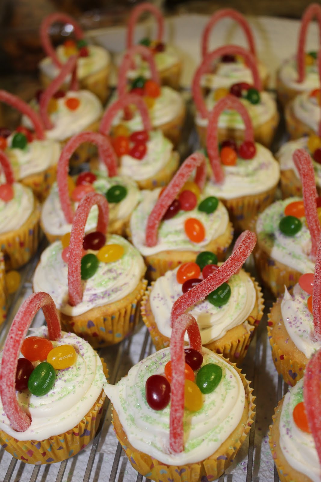 simply made with love Easter Basket Cupcakes