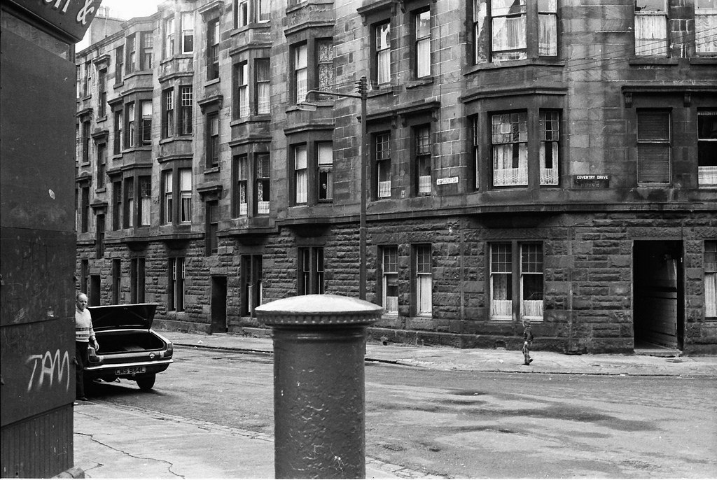 Amazing Vintage Photographs Capture Street Scenes of Dennistoun