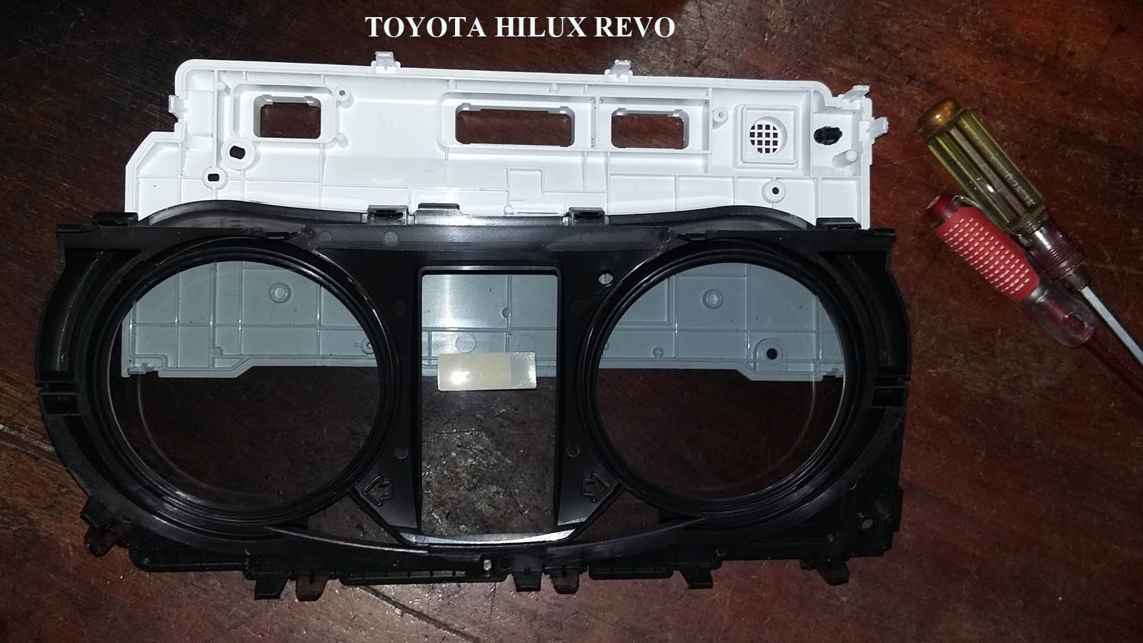 TOYOTA HILUX REVO WIRING - ENGINE: HILUX REVO 4WD Combination Meter