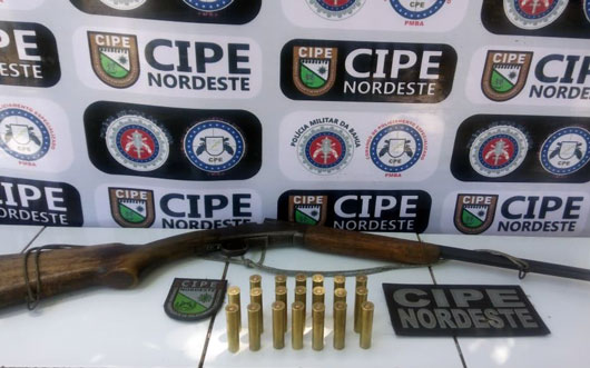 PM apreende espingarda em Coité, após suspeito abandonar arma e fugir a pé PM apreende espingarda em Coité, após suspeito abandonar arma e fugir a pé