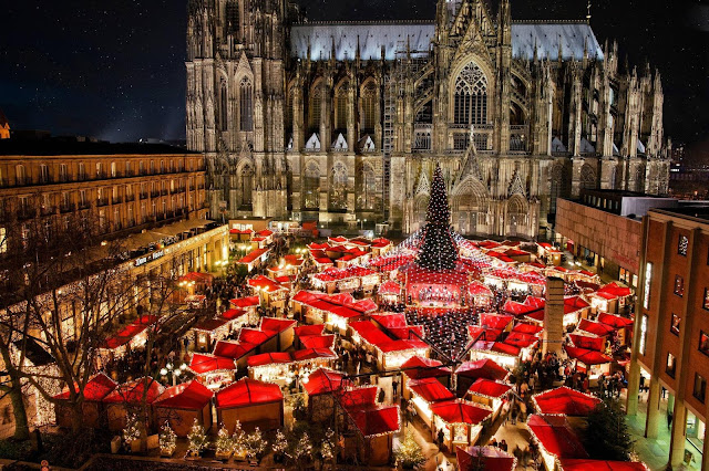alt="Christmas towns,Christmas cities,Christmas,Christmas counties,best places in Christmas,Christmas decoration,Christmas colors,street, architecture,Vienna, Austria"