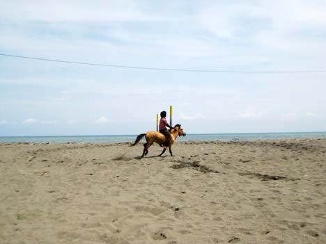 pantai saliper ate sumbawa besar