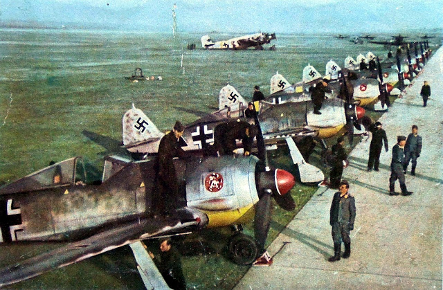 Focke-Wulf Fw-190 squadron Planes in color worldwartwo.filminspector.com