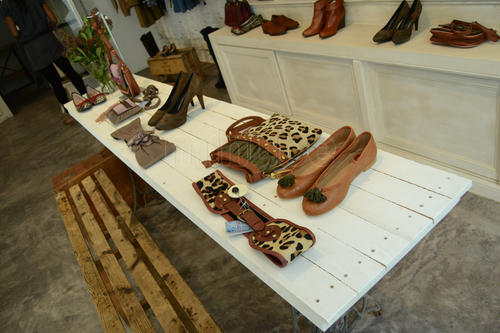Daniel ferreira carpintero ebanista Muebles de salon tienda prinsesa