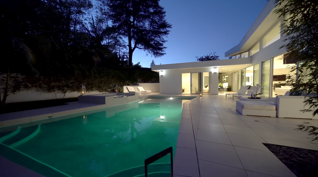 Tour 1003 N Beverly Dr, Beverly Hills Luxury Home vs. 38 Interior Design Photos