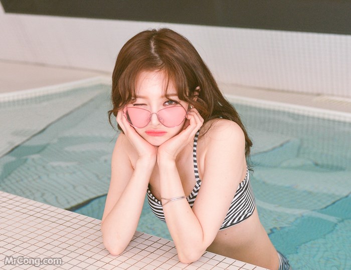Kim Hee Jeong beauty hot in lingerie, bikini in May 2017 (110 photos)