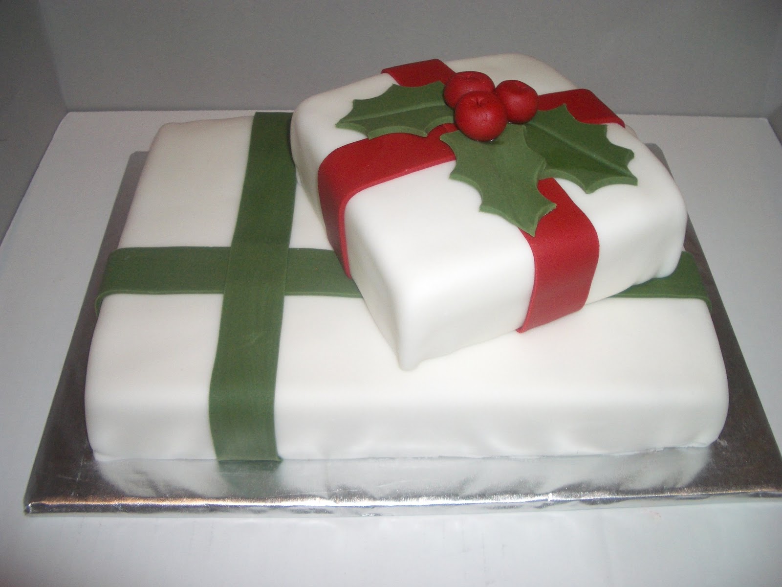 Decorated Christmas Cakes Collection  Lifestyles And Body Art