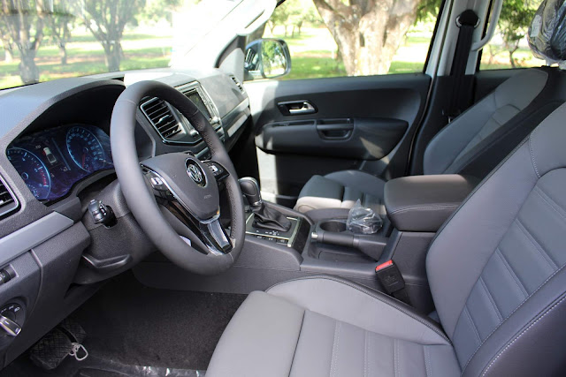 VW Amarok V6 2018 - interior