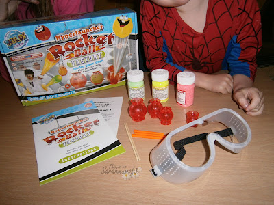 what do you get inside the hyperlauncher rocketball wild science bouncy ball making kit