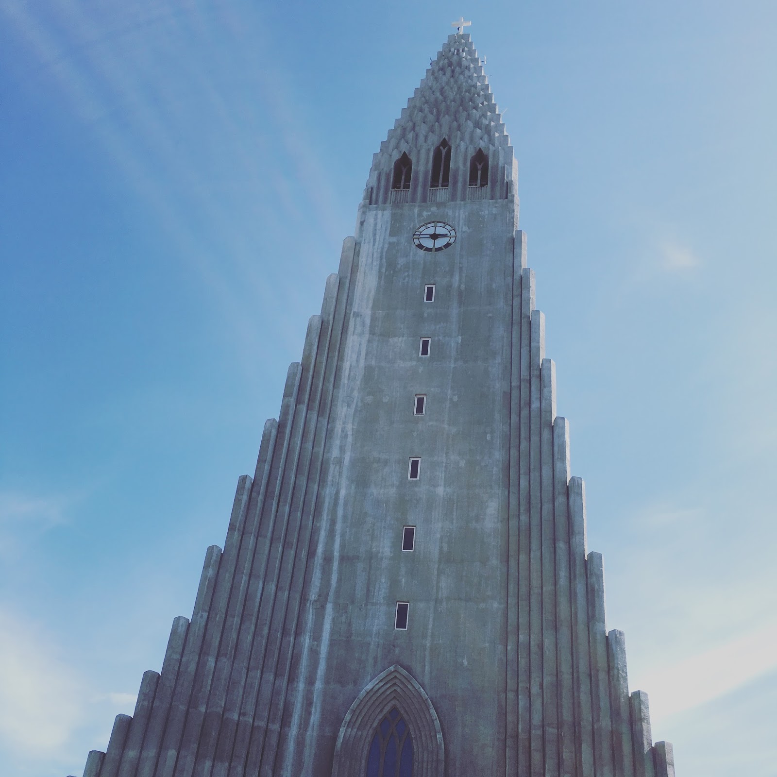 lítill túristi á Íslandi // a mini tourist in Iceland