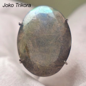 Berlian di Ujung Jari: Panduan Lengkap Jual Permata Online