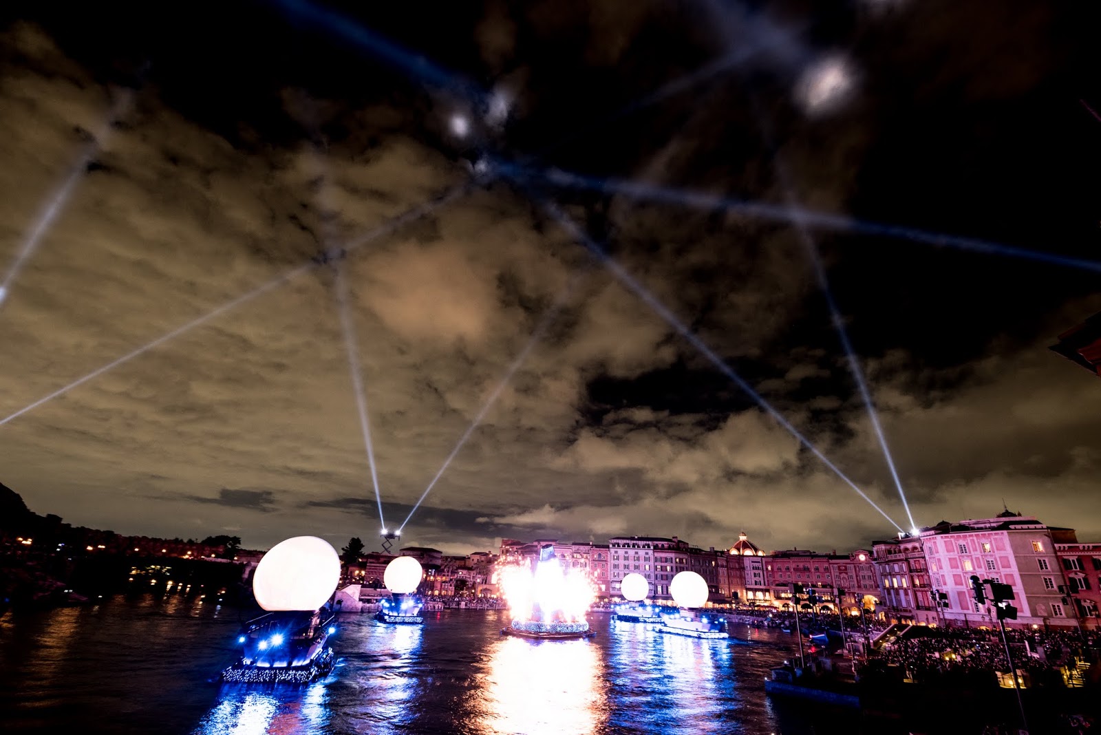 夜のディズニーシー 夜のディズニーシー ファンタズミック