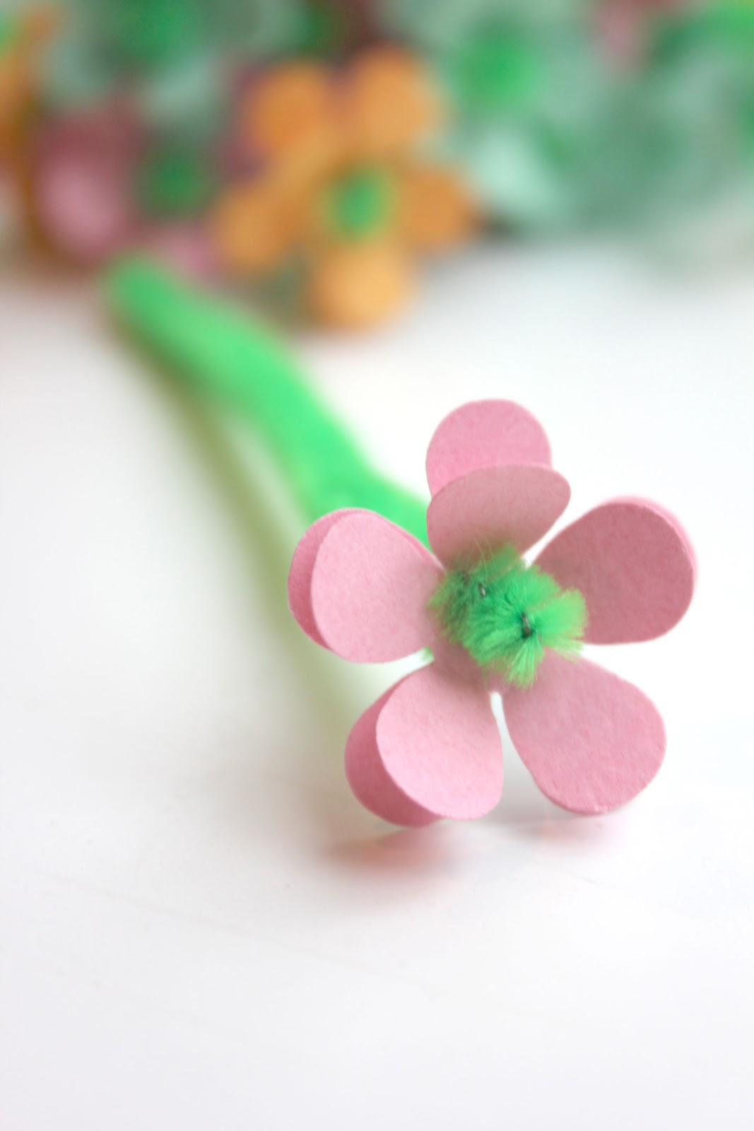 Paper and Pipe Cleaner Flowers - Repeat Crafter Me