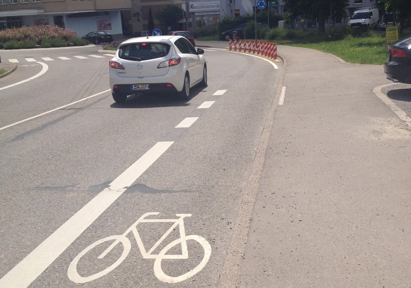 Radfahren in Stuttgart Radler und das Reißverschlusssystem Radfahren in Stuttgart Radler und das Reißverschlusssystem
