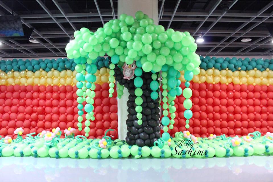 Belle de Balloon Artist Guinness World Record, The Largest Balloon Project in Xiamen China. The