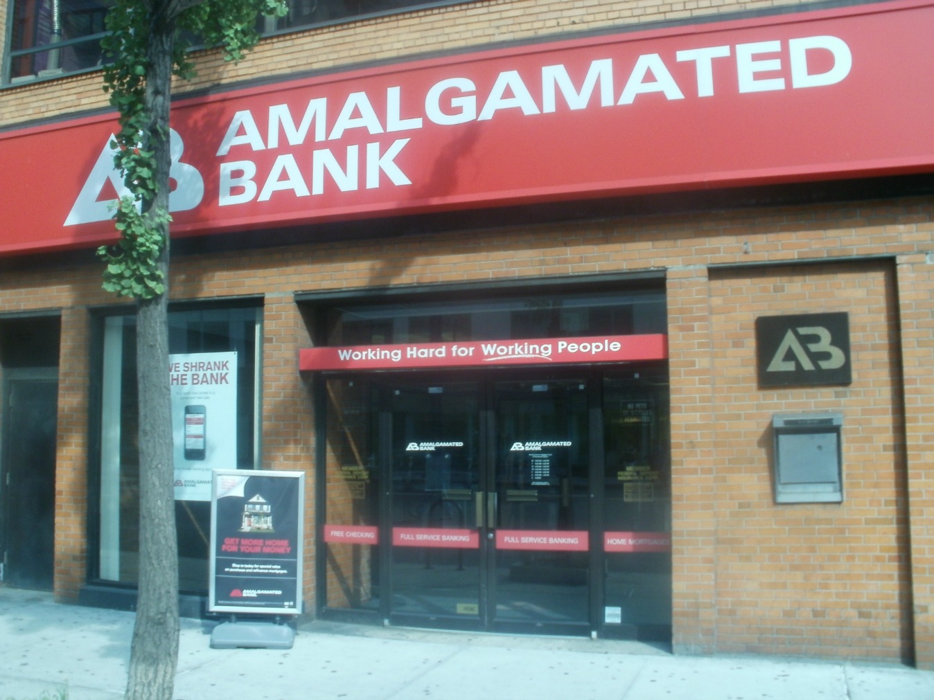 Midtown Blogger/Manhattan Valley Follies Amalgamated Bank " Working