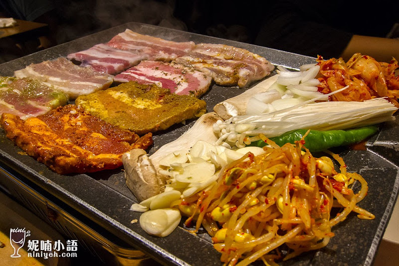 【東區美食】娘子韓食。八色豬五花韓式烤肉好生火