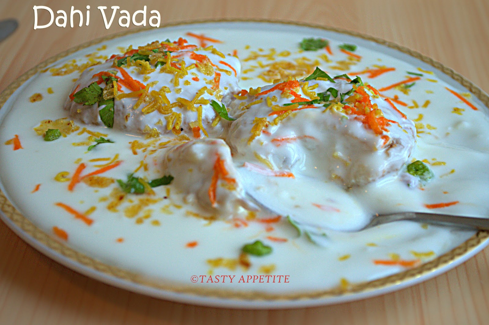 How to make Dahi Vada ? / Thayir Vadai Recipe / Curd Vadai / Indian