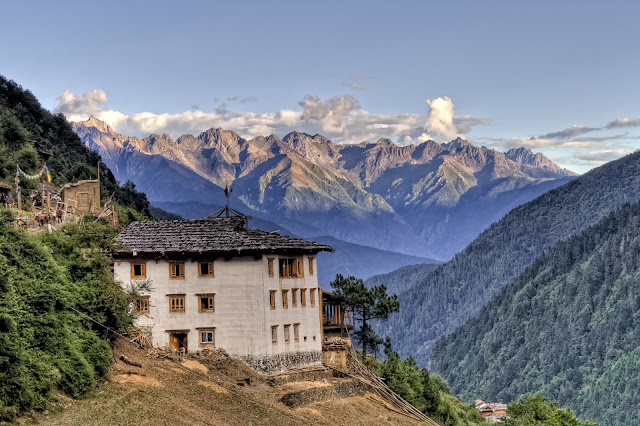 Shangri-La (Zhongdian), China Travel Guide Shangri-La Travel Guide: Tours, Attractions, Weather, Hotels & Maps