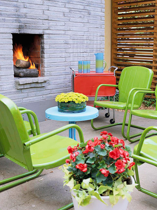 Modern Furniture: Colorful Outdoor Decorating For Summer 2013 Modern Furniture: Colorful Outdoor Decorating For Summer 2013 on Backyard Garden Decor id=12472