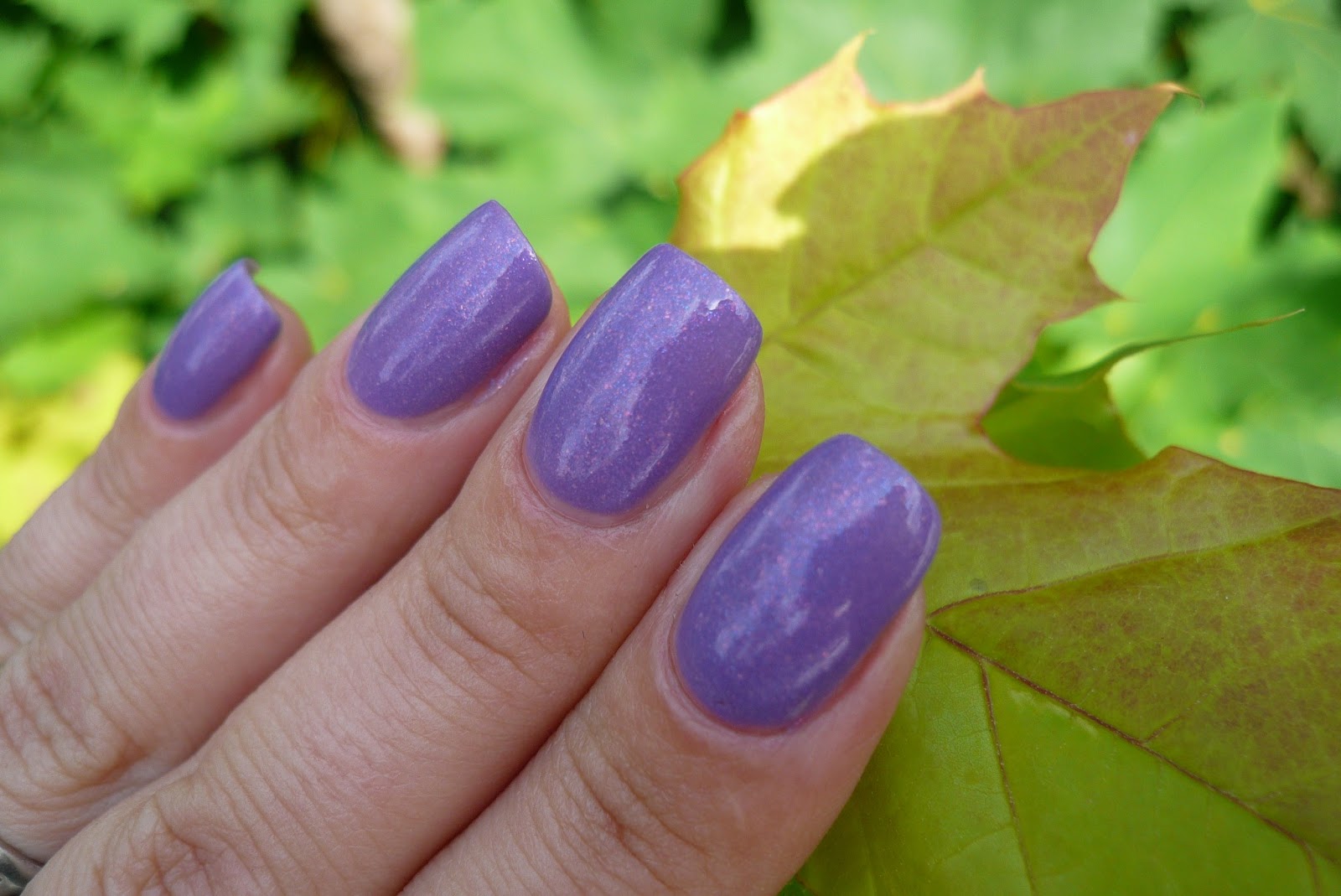 Colour go. Essence colour &go. Лак essence зеленый. Лак для ногтей essence colour & go. Colour go.