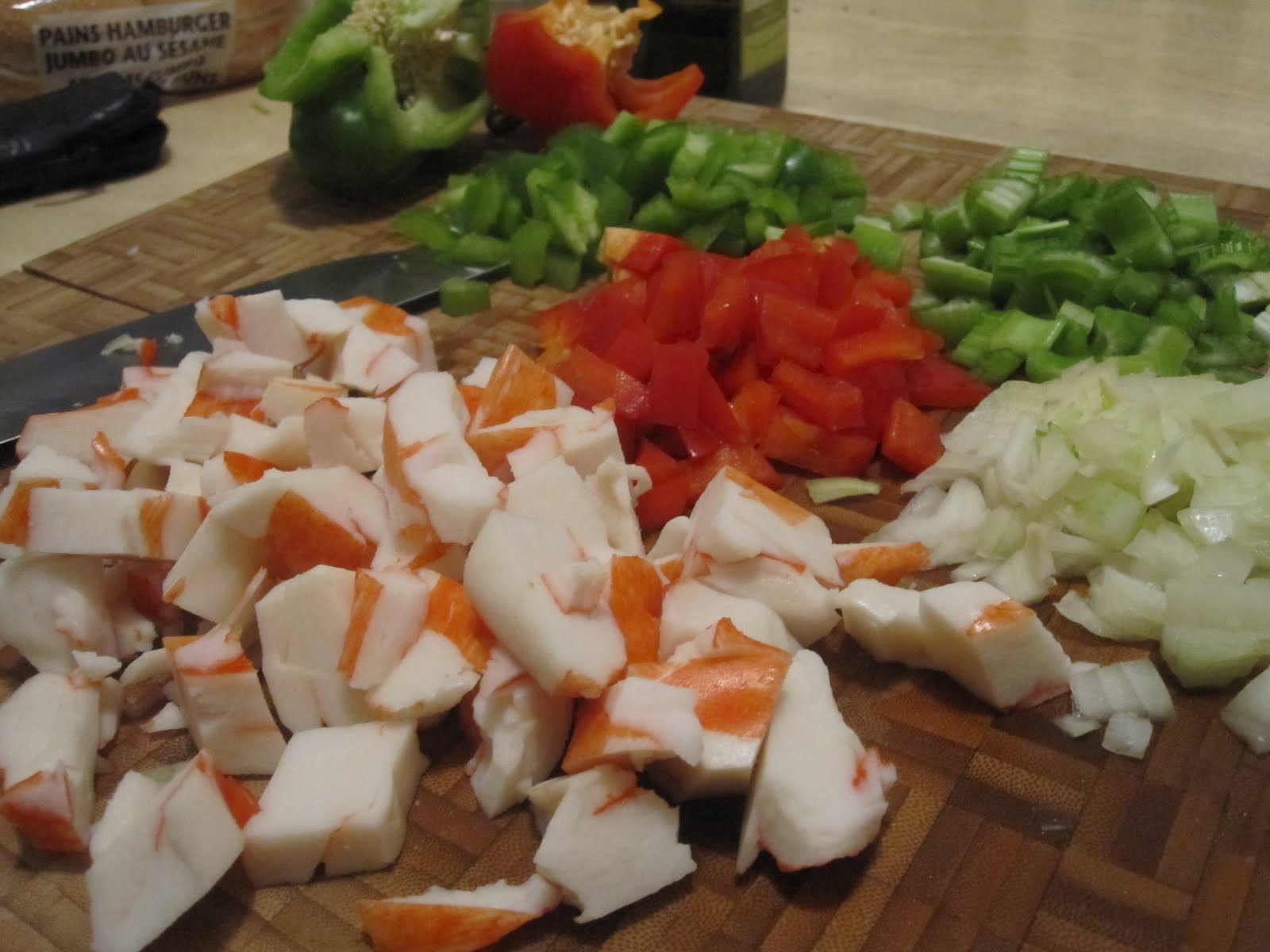 Dom Appetit! Creamy Crab Pasta Salad
