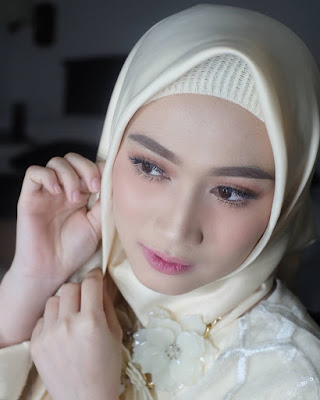 melody ekos jkt 48 berhijab trend fashion artis indonesia 2019