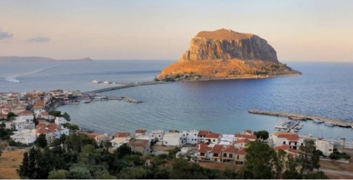 H Μονεμβάσια είναι το δεύτερο πιο παράξενο μέρος του κόσμου H Μονεμβάσια είναι το δεύτερο πιο παράξενο μέρος του κόσμου