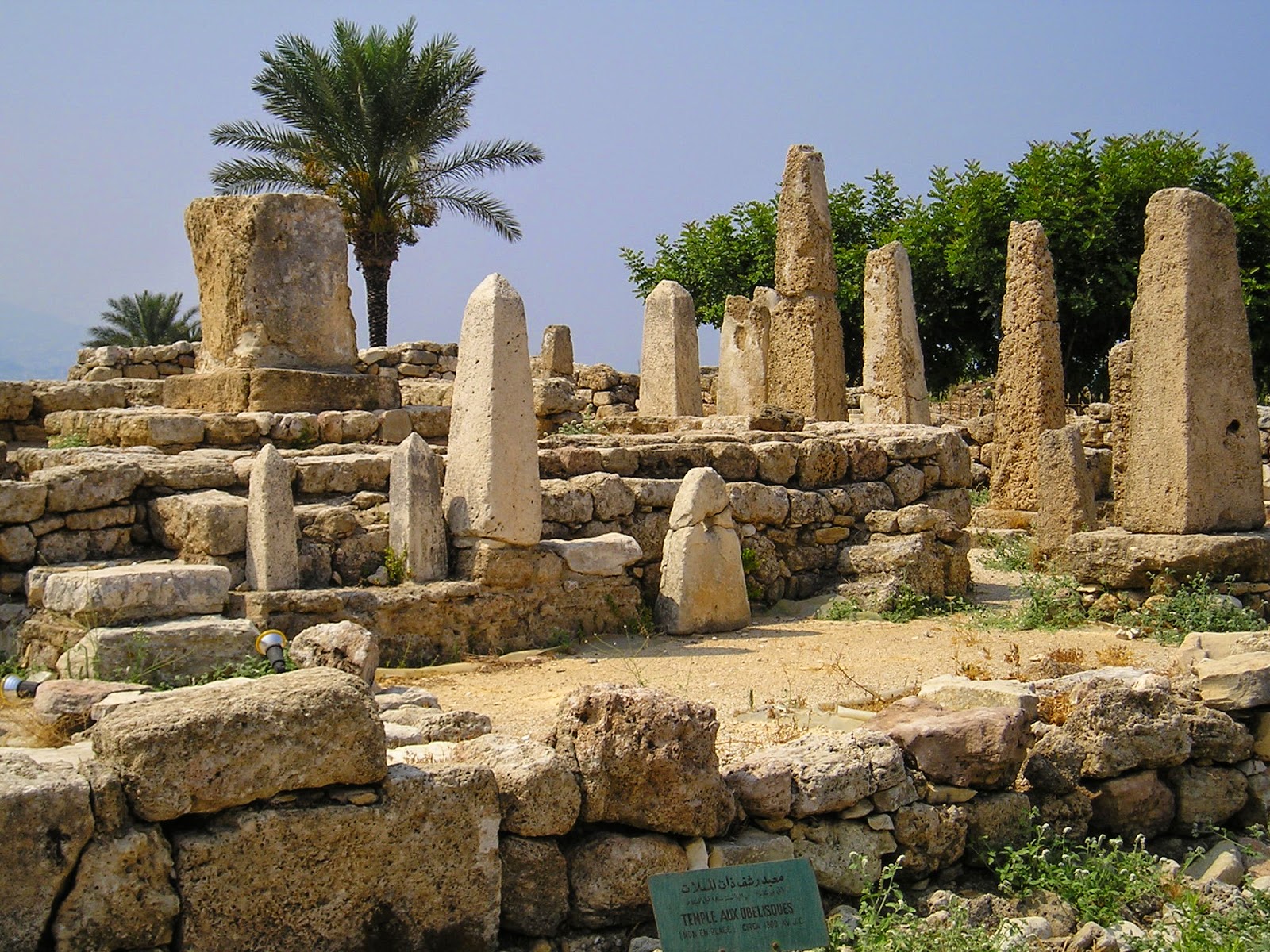 The history of Lebanon LEBANESE HISTORICAL SITES