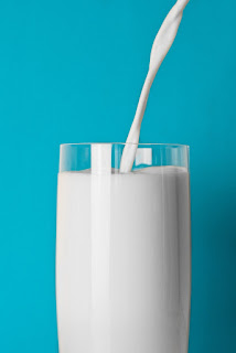 Milk Homemade Cleanser in Hindi