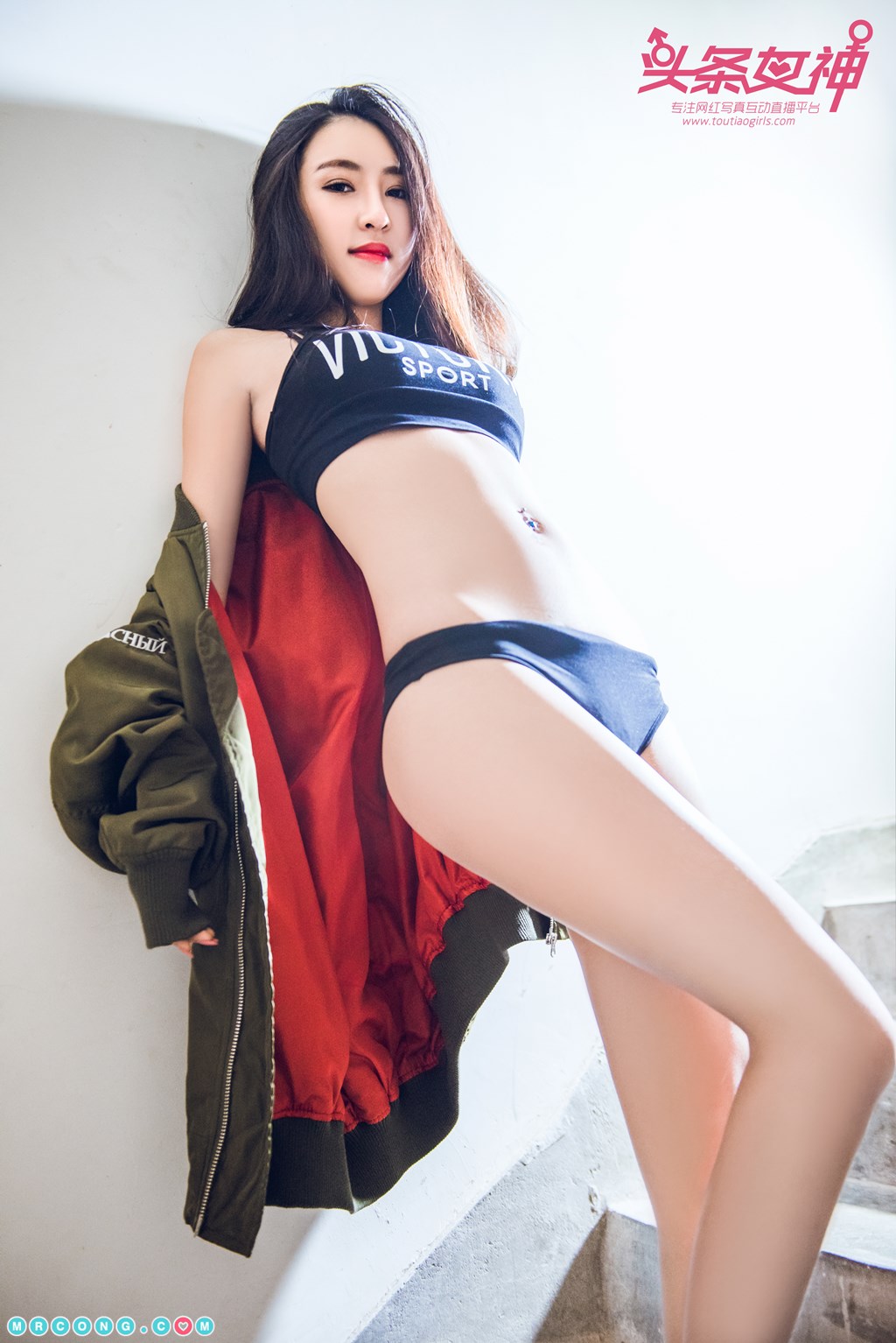 TouTiao 2017-11-16: Model Ru Yi (如意) (21 photos) photo 1-17