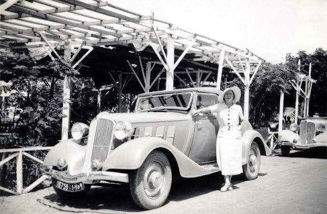Found Snaps of 'Ladies and Cars' That Defined Women's Fashion in the ...