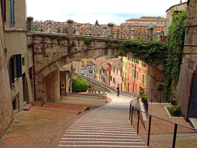 Perugia - Via dell'acquedotto - Poracci In Viaggio perugia-via-dell-acquedotto-poracci-in-viaggio