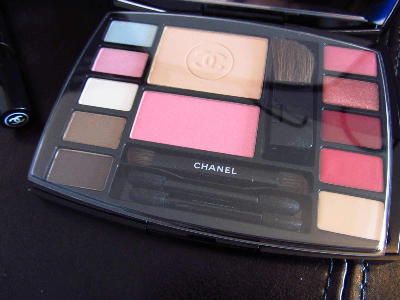 COCOBELLA BALLERINA Chanel Duty Free Travel Makeup Palette