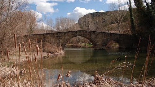 Puente de Sielva sobre el Río Salazar. Lumbier. Camino Aragonés
