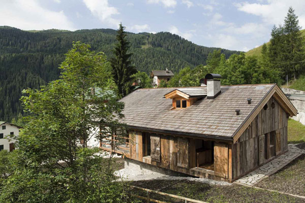 Desain Rumah Kayu Sederhana Pegunungan Modern Gambar