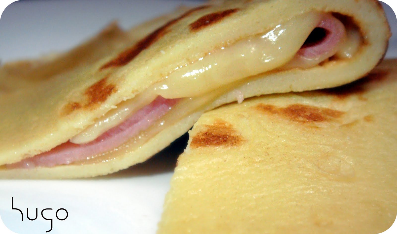 Patio Trasero: Crepes de Jamón York y Queso