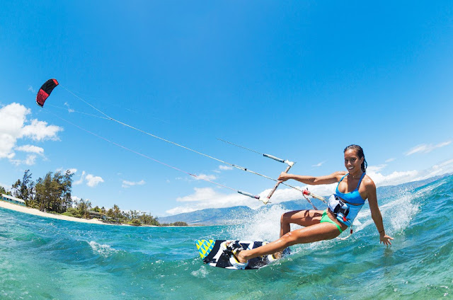 Kompetisi internasional selancar angin Tabuhan Islan Pro Kiteboarding 2015.
