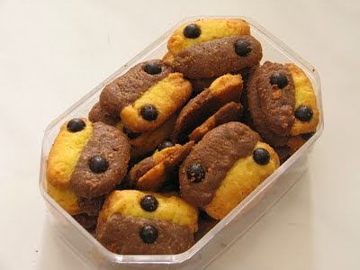 Cara Membuat Kue Kering Coklat dengan Keju Cara Membuat Kue Kering Coklat