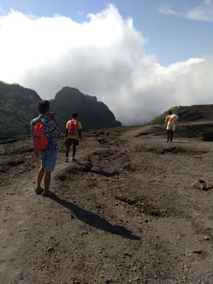 Pendakian Gunung Kelud Via Desa Tulungrejo Pendakian Gunung Kelud Via Desa Tulungrejo